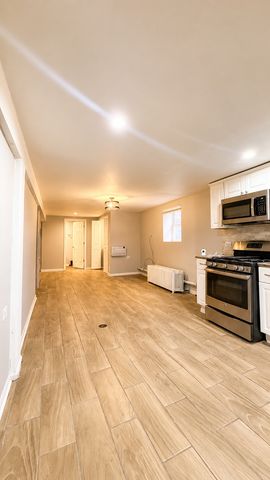 3005 W 55th Street, Chicago, IL 60632