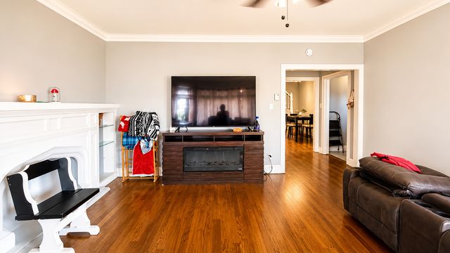 3005 W 55th Street, Chicago, IL 60632
