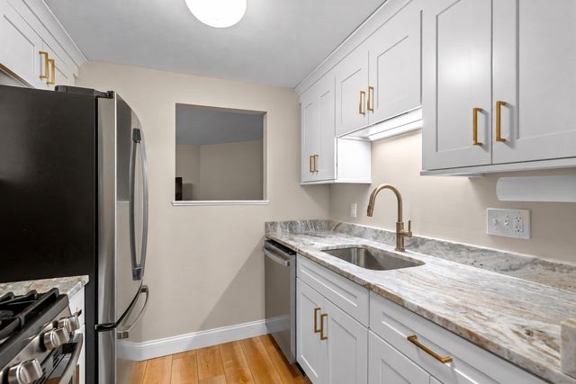 214 Morgan Dr 214, Haverhill, MA 01832
