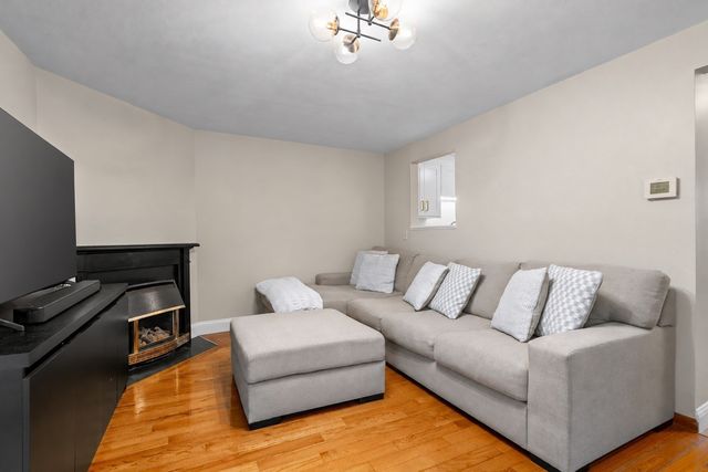 214 Morgan Dr 214, Haverhill, MA 01832