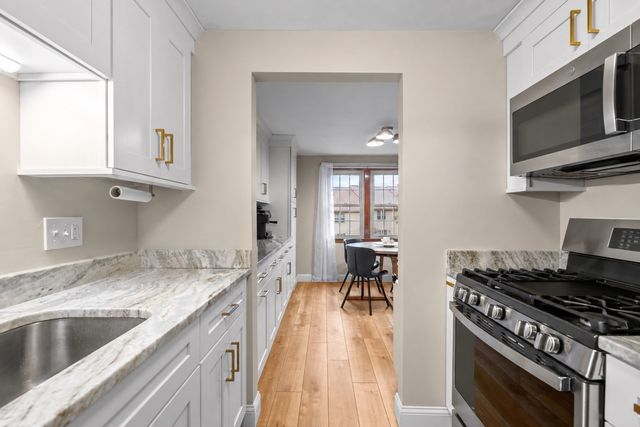 214 Morgan Dr 214, Haverhill, MA 01832