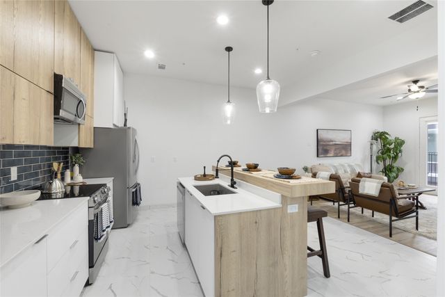 4314 Roseland Avenue 102, Dallas, TX 75204