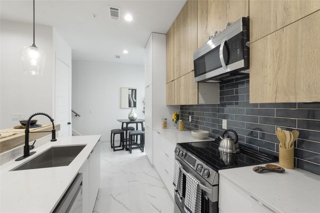 4314 Roseland Avenue 102, Dallas, TX 75204