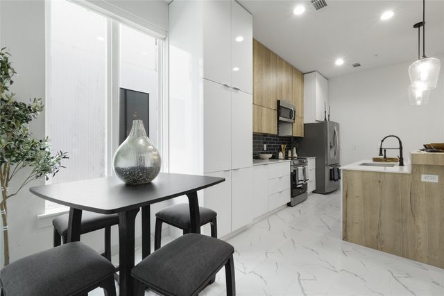 4314 Roseland Avenue 102, Dallas, TX 75204