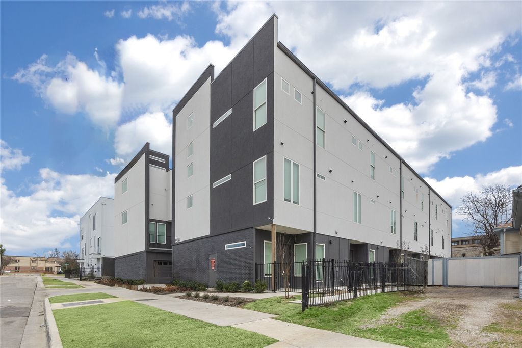 4314 Roseland Avenue 102, Dallas, TX 75204