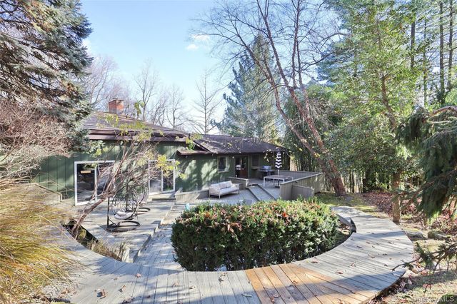 6 Scenic Vista Drive, New City, NY 10956