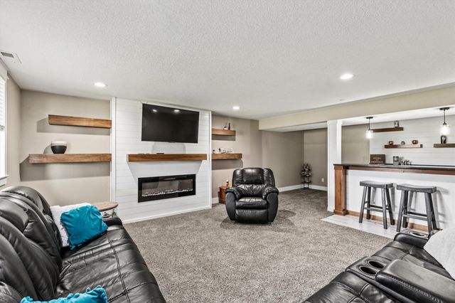1300 NW 5th Street, Grimes, IA 50111