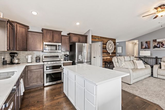 1300 NW 5th Street, Grimes, IA 50111