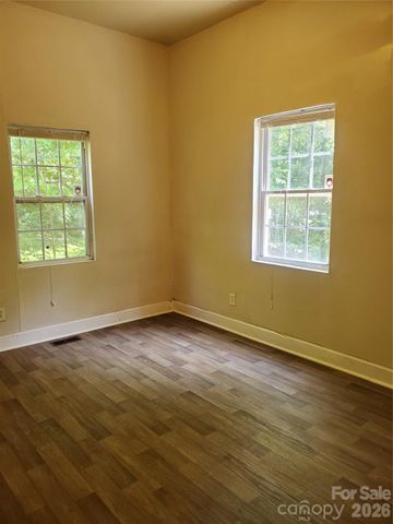325 Goff Street, Charlotte, NC 28208