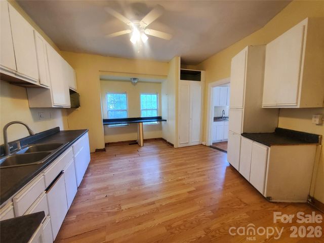 325 Goff Street, Charlotte, NC 28208