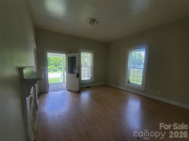 325 Goff Street, Charlotte, NC 28208