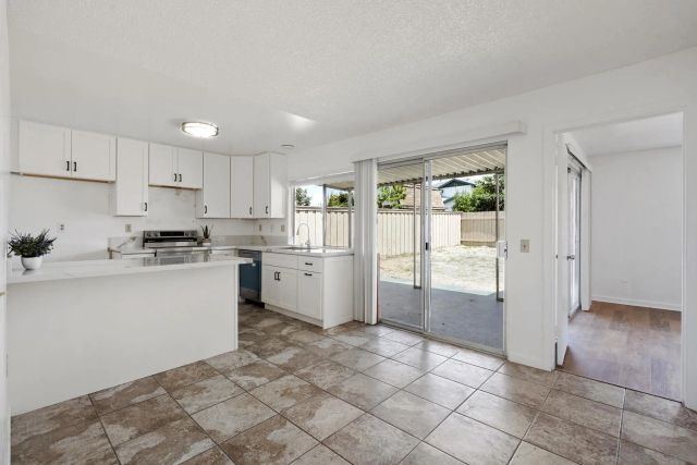 10625 Amantha Ave, San Diego, CA 92126