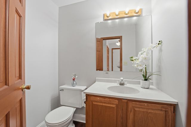 1133 Tewes Lane, Beach Park, IL 60099