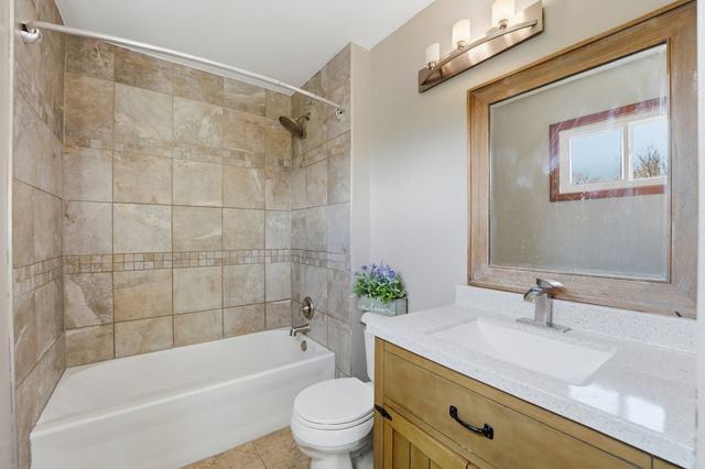 1133 Tewes Lane, Beach Park, IL 60099