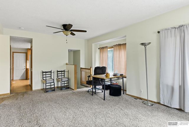 5855 S 50th Avenue, Omaha, NE 68117