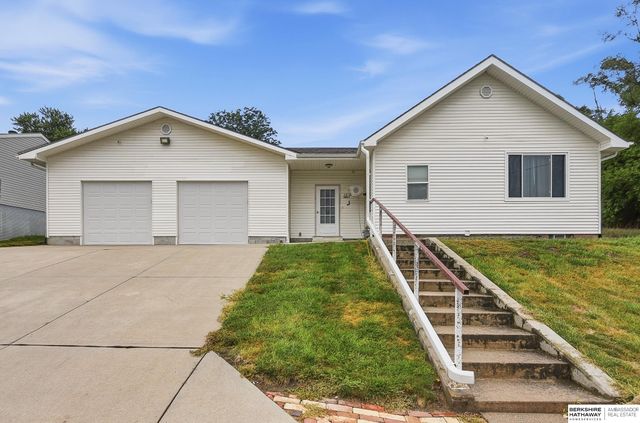 5855 S 50th Avenue, Omaha, NE 68117