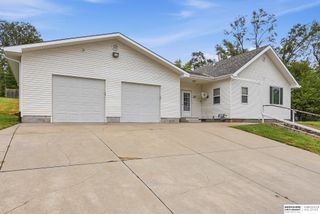 5855 S 50th Avenue, Omaha, NE 68117