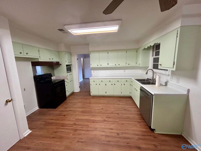 5623 Alta Dena Street, Huntsville, AL 35802