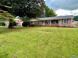5623 Alta Dena Street, Huntsville, AL 35802