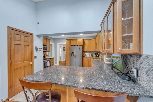 2874 Coleridge Road, Cleveland Heights, OH 44118