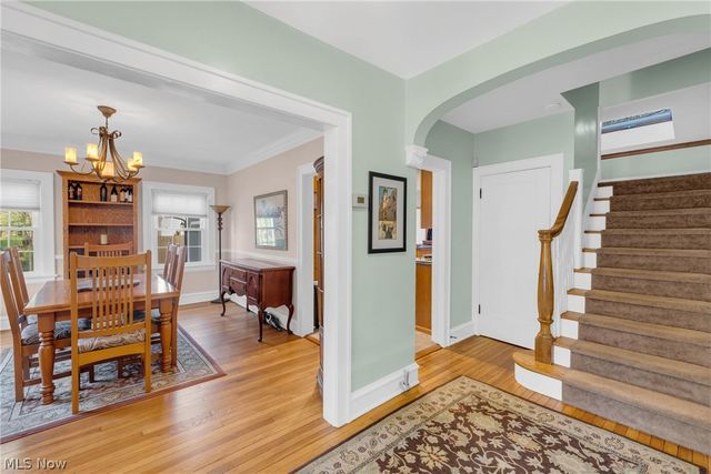 2874 Coleridge Road, Cleveland Heights, OH 44118