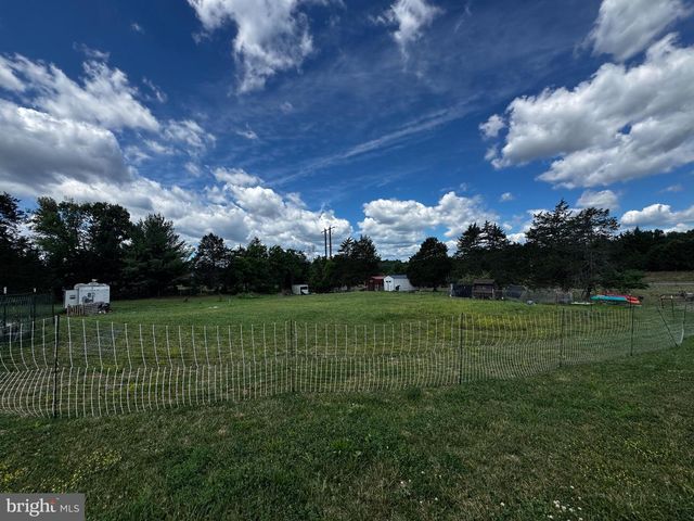 140 HUTTLE RD, Stephens City, VA 22655