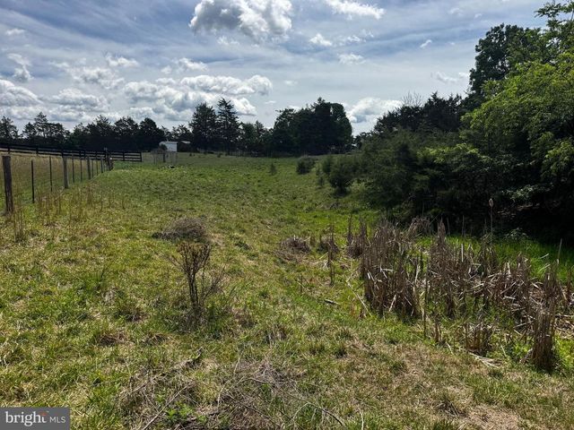 140 HUTTLE RD, Stephens City, VA 22655