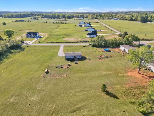 5303 Highway 413, Iva, SC 29655