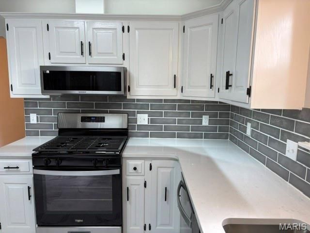 9113 Palmer Avenue, Overland, MO 63114