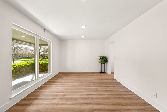 921 Bromwich Street, Garland, TX 75040