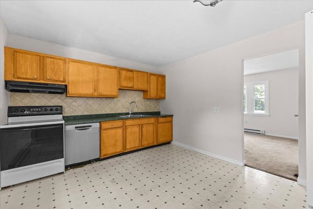 78 Sandhill Rd Apt 6, Essex, VT 05452