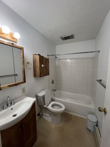 78 Sandhill Rd Apt 6, Essex, VT 05452