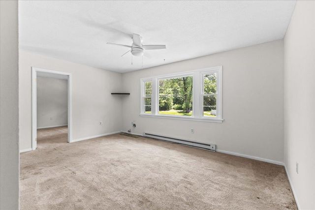 78 Sandhill Rd Apt 6, Essex, VT 05452