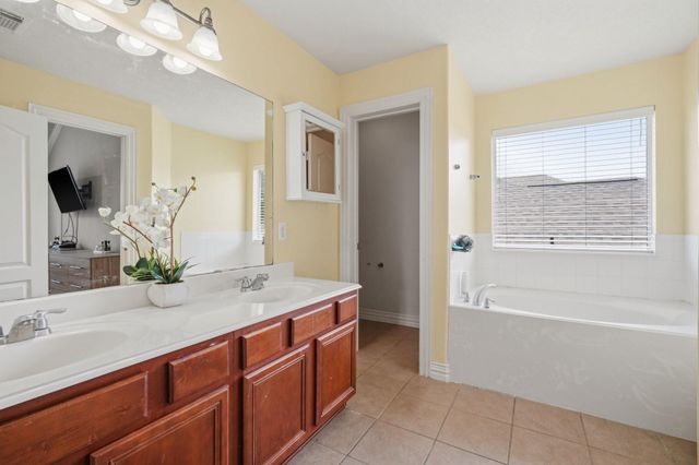 2753 Rio Bella Court, League City, TX 77573