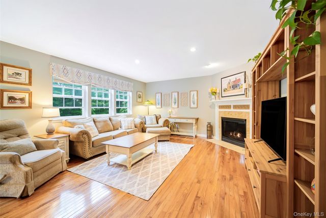 18 Windmill Court, Monroe, NY 10950
