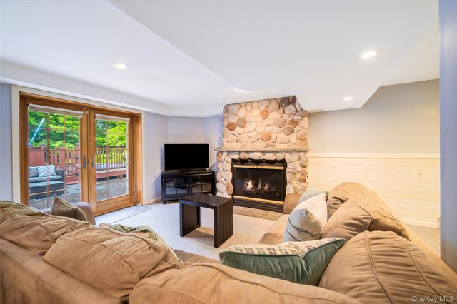 18 Windmill Court, Monroe, NY 10950