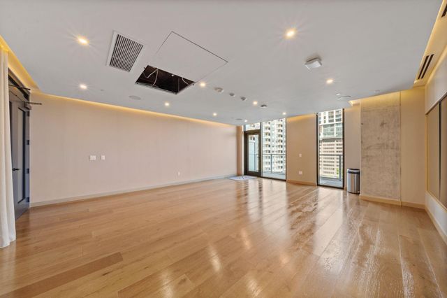 48 East Ave 1104, Austin, TX 78701