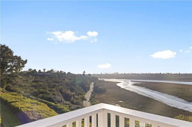 2427 Vista Nobleza, Newport Beach, CA 92660