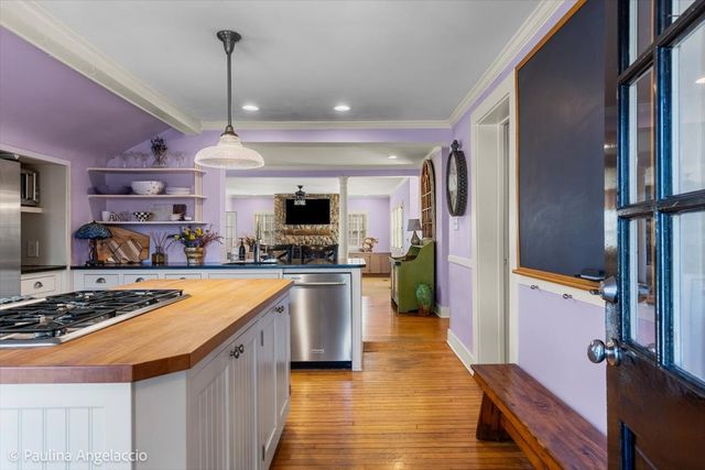 26048 W Cuba Road, Barrington, IL 60010