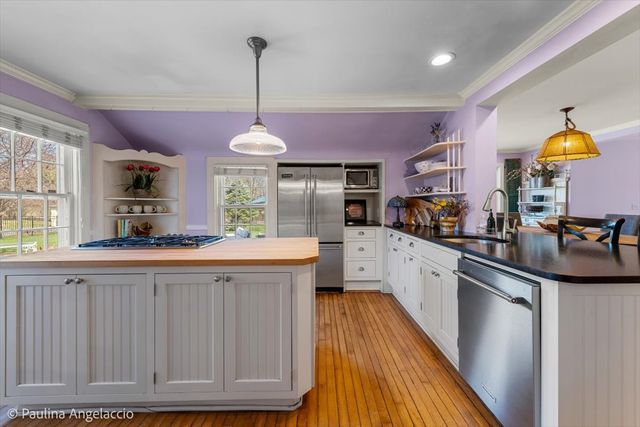 26048 W Cuba Road, Barrington, IL 60010