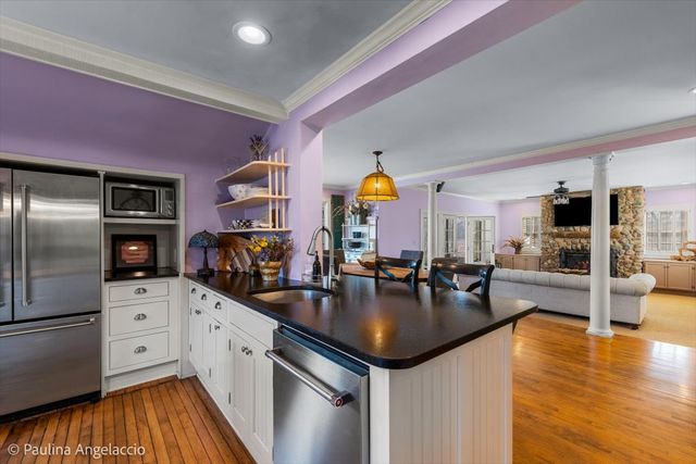 26048 W Cuba Road, Barrington, IL 60010