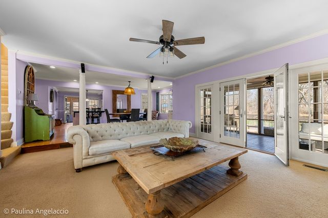 26048 W Cuba Road, Barrington, IL 60010