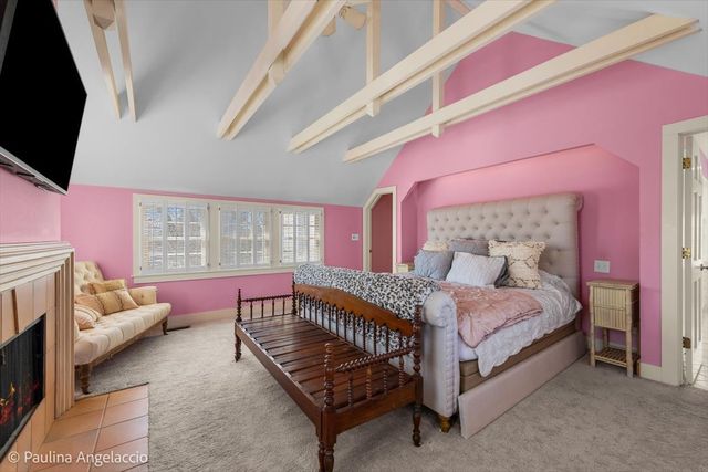 26048 W Cuba Road, Barrington, IL 60010