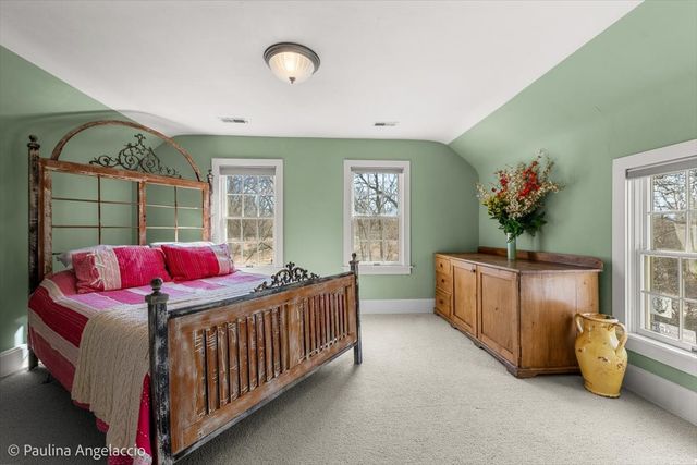 26048 W Cuba Road, Barrington, IL 60010