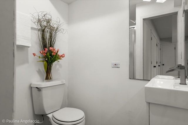 26048 W Cuba Road, Barrington, IL 60010