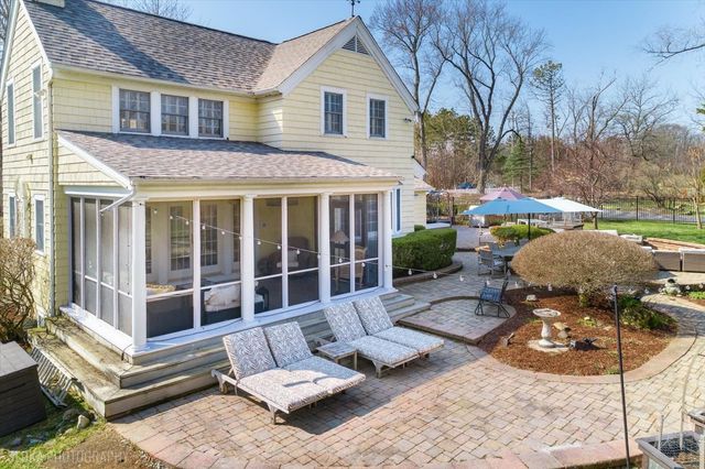 26048 W Cuba Road, Barrington, IL 60010