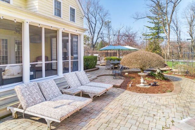 26048 W Cuba Road, Barrington, IL 60010