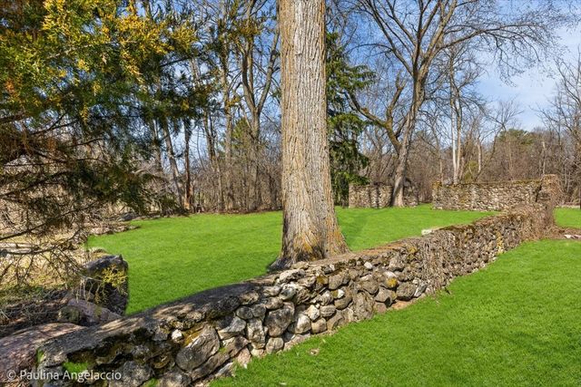 26048 W Cuba Road, Barrington, IL 60010