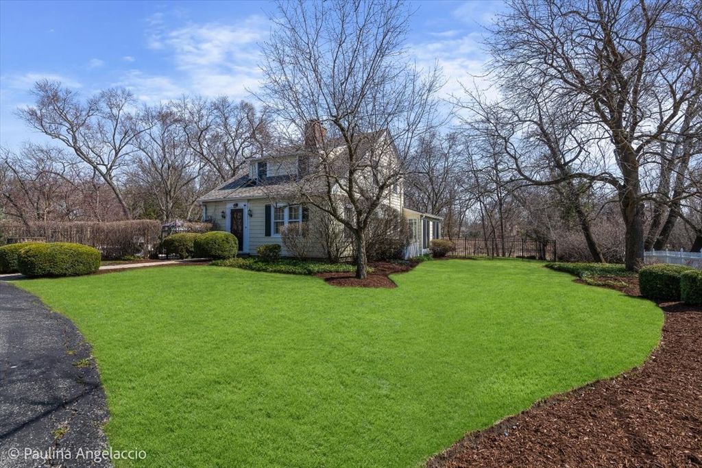 26048 W Cuba Road, Barrington, IL 60010