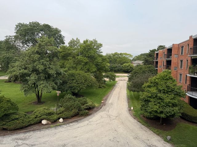 1415 E Central Road 318C, Arlington Heights, IL 60005